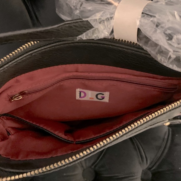 BNWT DLG crossbody bag - Picture 2 of 2